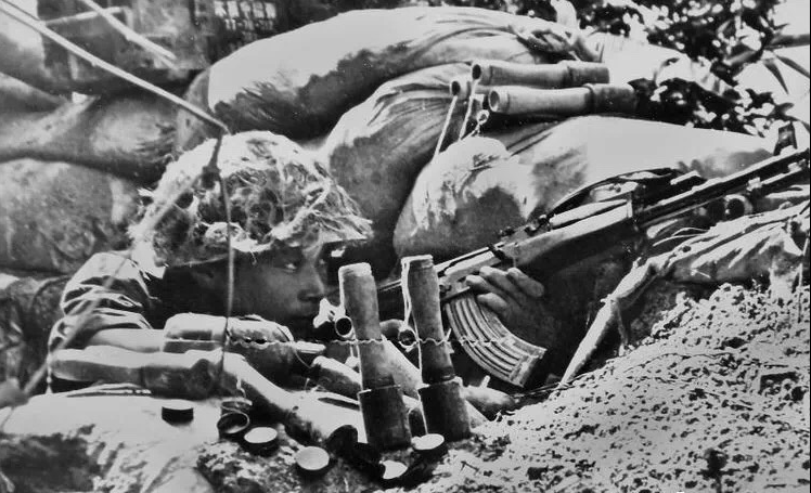  门兴反击犀利，三次洞穿斯图加特城池